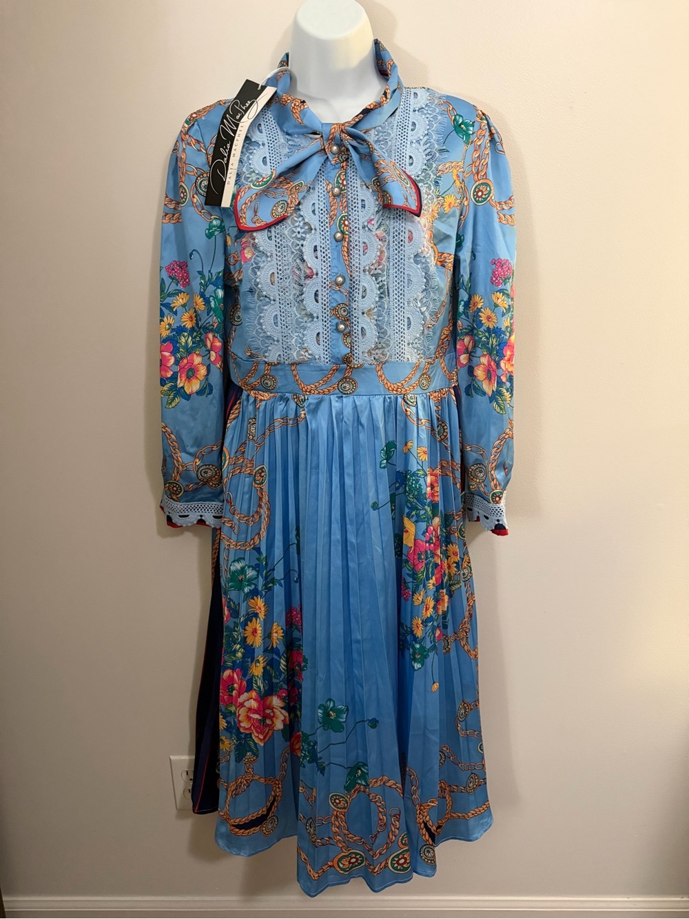 Dalia Macphee Floral Lace-Trim Pleated Midi Dress in Light Blue size medium